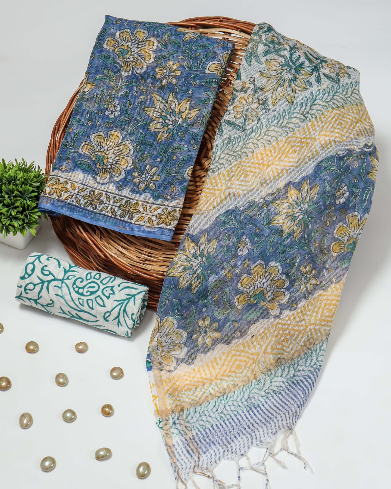 HAND BLOCK PRINTED KOTA DORIYA SUIT WITH KOTA DORIYA DUPPATA (FKS79)