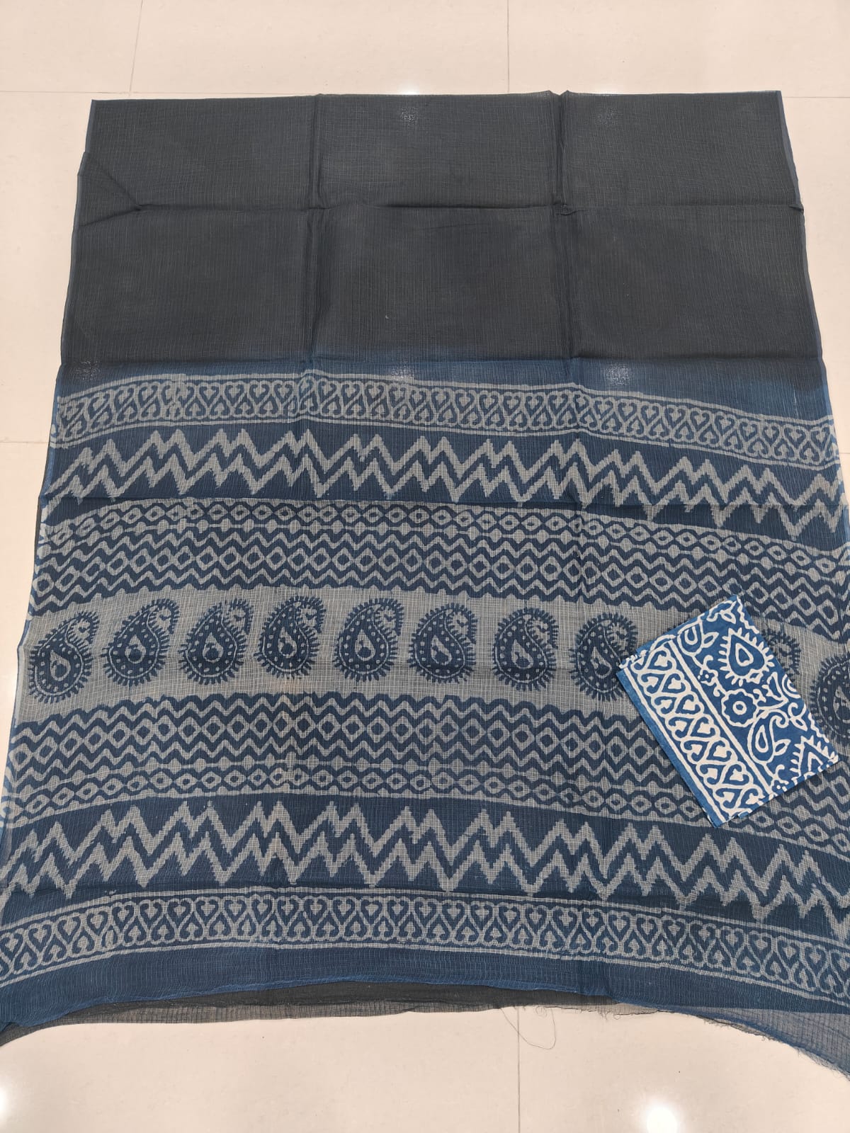 HAND BLOCK BAGRU PRINTED KOTA DORIYA SAREE WITH MULMUL BLOUSE (KDS110)
