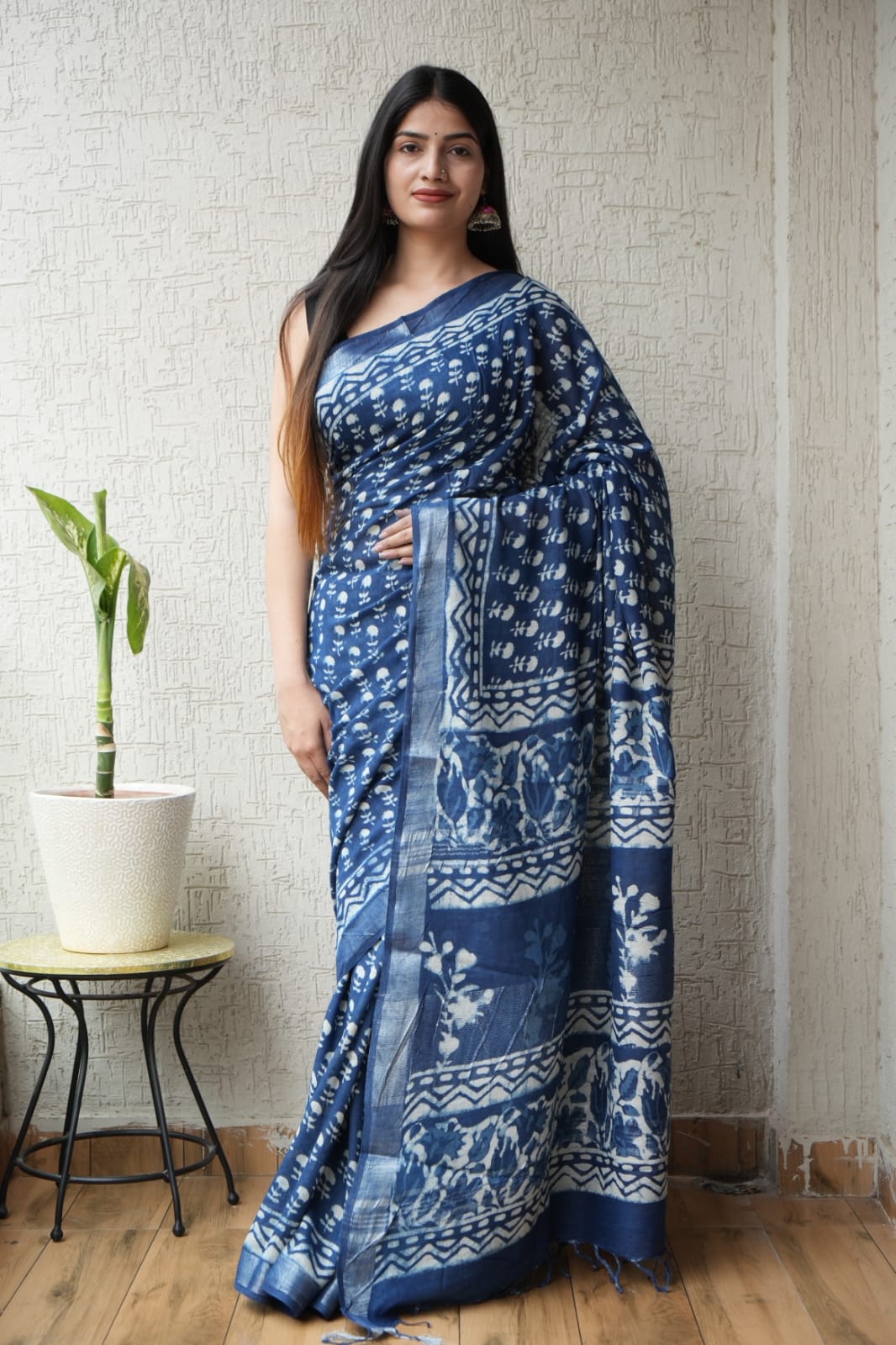HAND BLOCK BLACK & WHITE PRINTED COTTON LINEN SAREE WITH BLOUSE (LCS177)