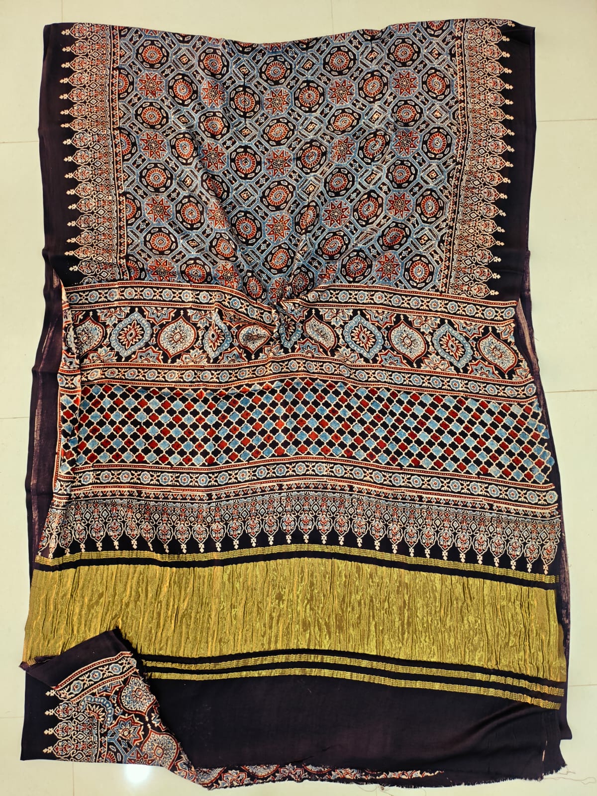 HAND BLOCK PRINTED MODAL SILK LAGDI PATTA SAREE (CIG83)