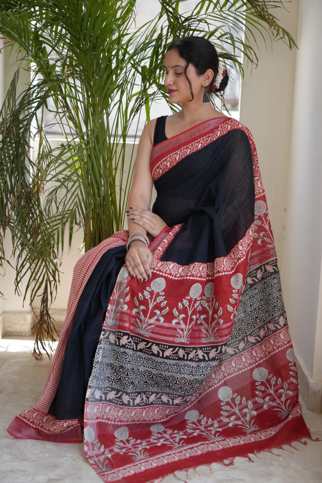 HAND BLOCK BLACK & WHITE PRINTED COTTON LINEN SAREE WITH BLOUSE (LCS184)