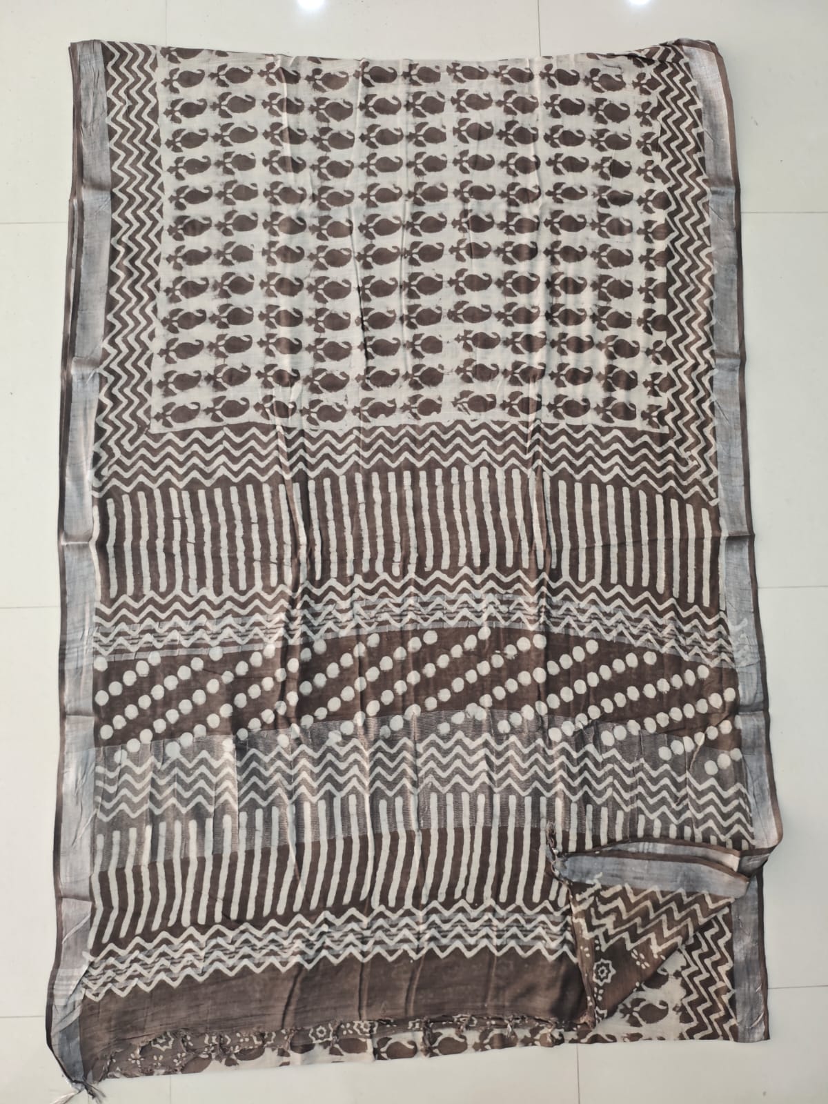 HAND BLOCK BLACK & WHITE PRINTED COTTON LINEN SAREE WITH BLOUSE (LCS196)