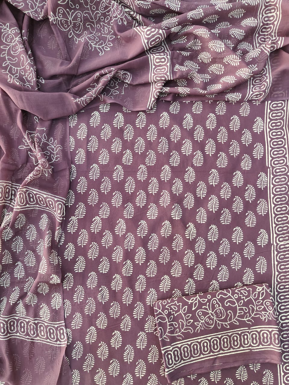 HAND BLOCK PRINTED COTTON 3-PIS SUIT WITH MULMUL DUPPATA (CMS142)