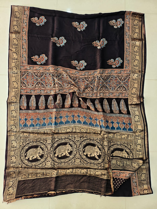 AJRAKH PRINTED PURE DOLA SILK SAREE WITH BLOUSE (MS64)