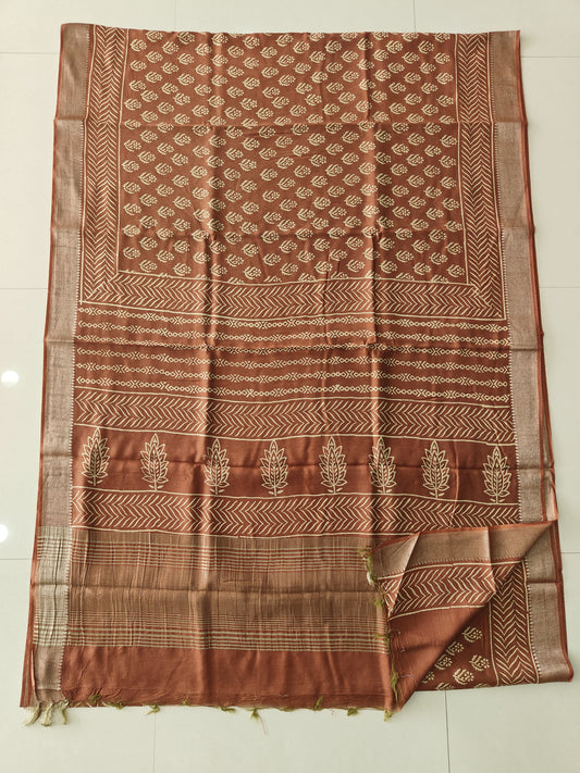 HAND BLOCK BAGRU PRINTED ART SILK CHANDERI SAREE WITH BLOUSE (CIH62)