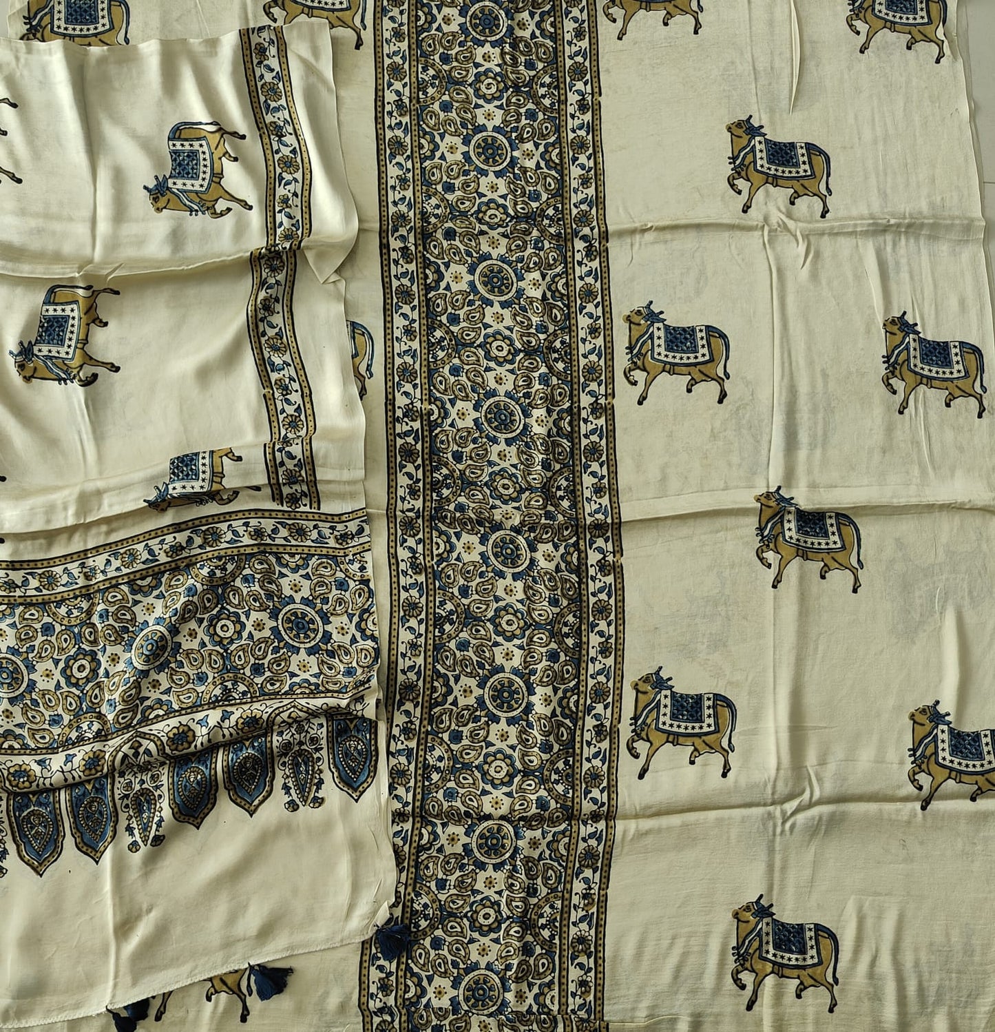 )Vanaspati Ajrakh Hand Block Printed Suits Modal Silk Fabric (CIT118)