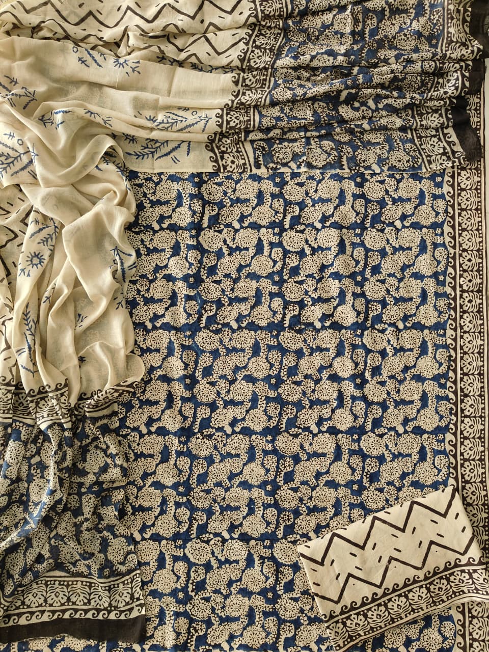 HAND BLOCK PRINTED COTTON 3-PIS SUIT WITH MULMUL DUPPATA (CMS166)