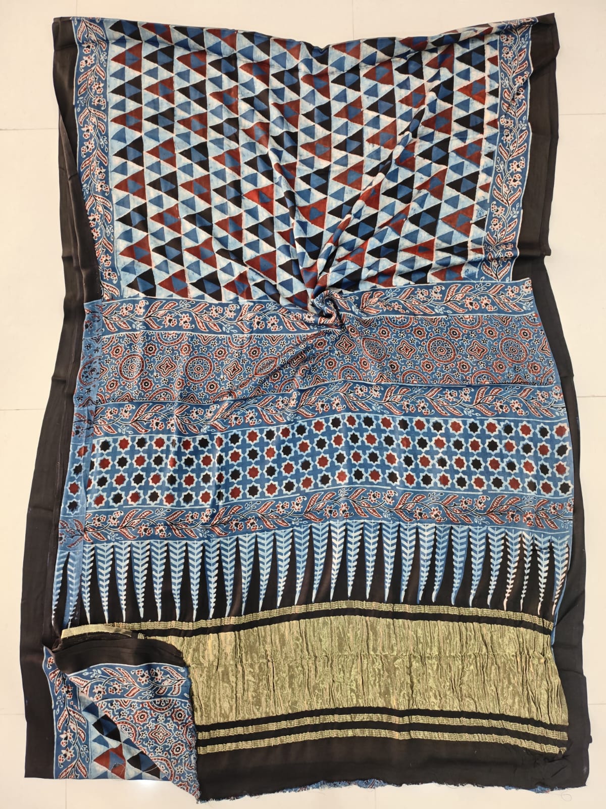 HAND BLOCK PRINTED MODAL SILK LAGDI PATTA SAREE (CIG104)
