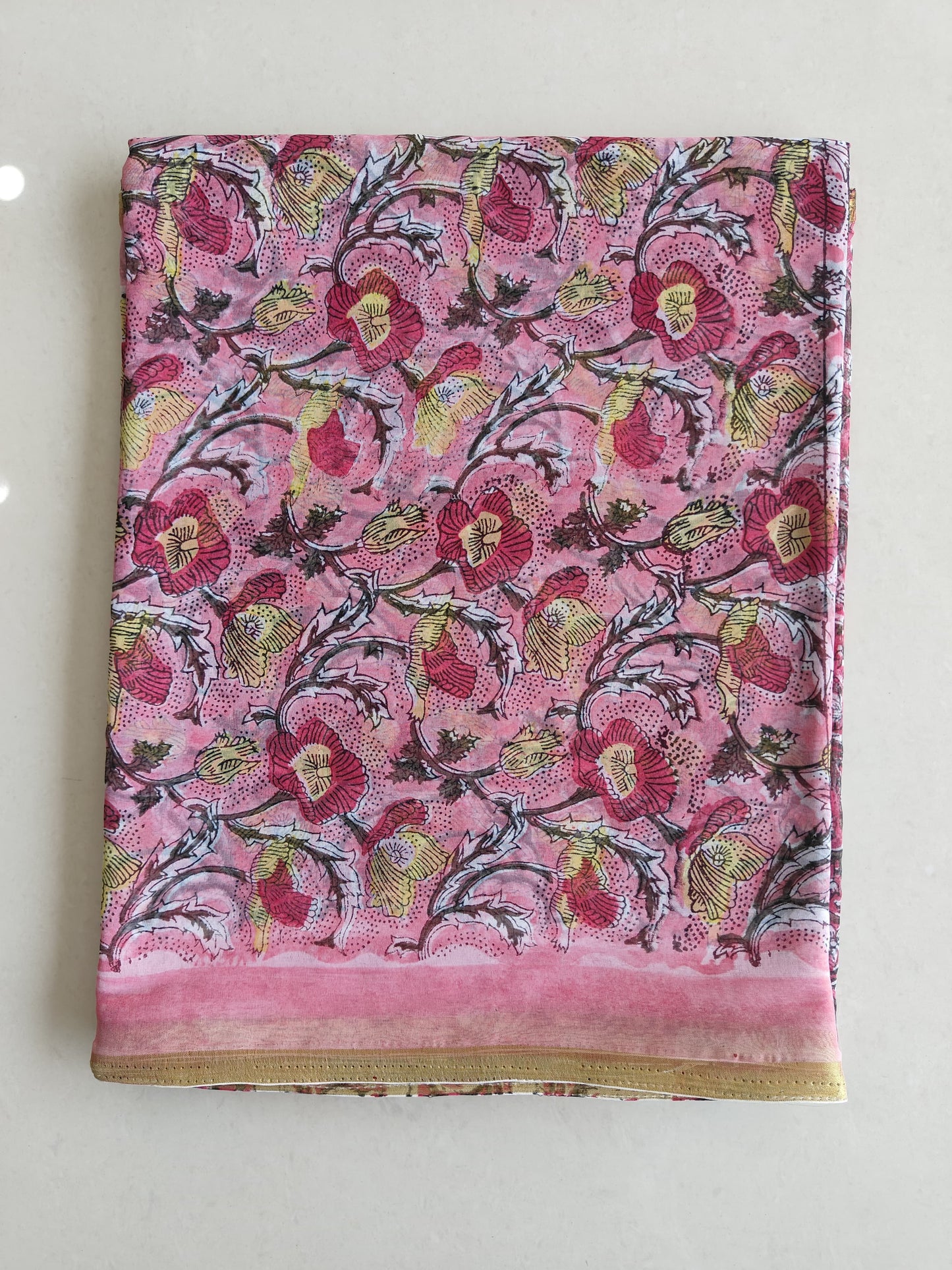 Hand Brush Painted Chiffon Saree with Blouse ( CIA73)