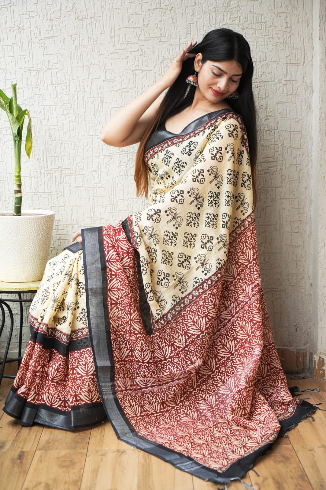 HAND BLOCK BLACK & WHITE PRINTED COTTON LINEN SAREE WITH BLOUSE  (LCS169)