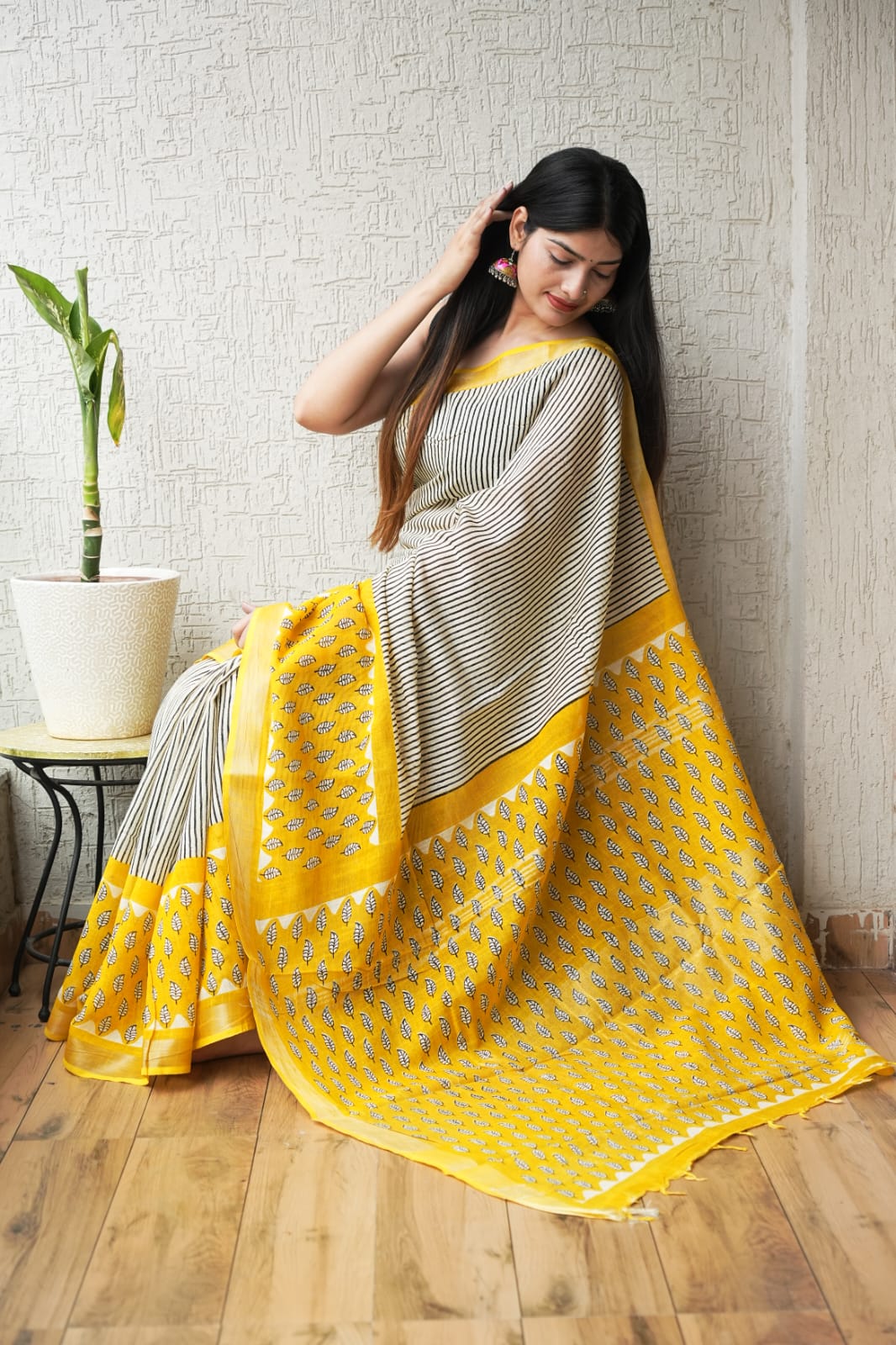 HAND BLOCK BLACK & WHITE PRINTED COTTON LINEN SAREE WITH BLOUSE  (LCS170)