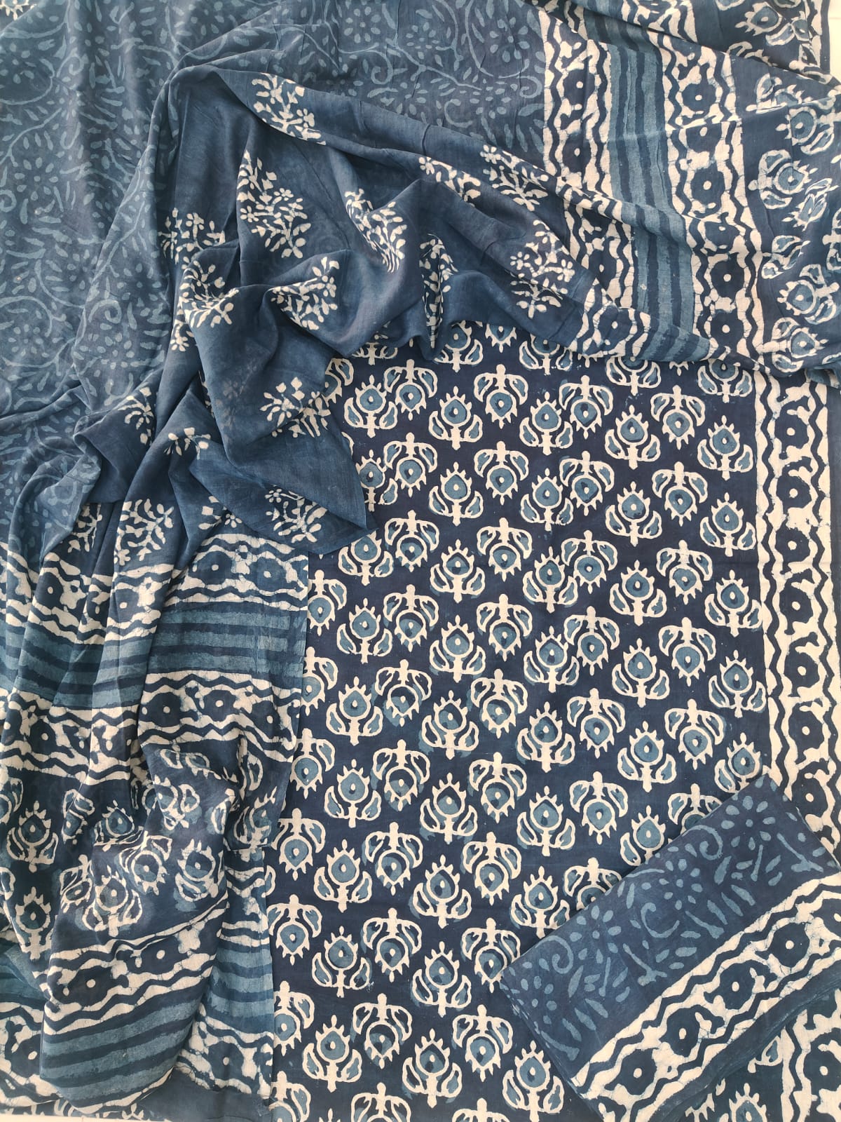 HAND BLOCK PRINTED COTTON 3-PIS SUIT WITH MULMUL DUPPATA (CMS113)