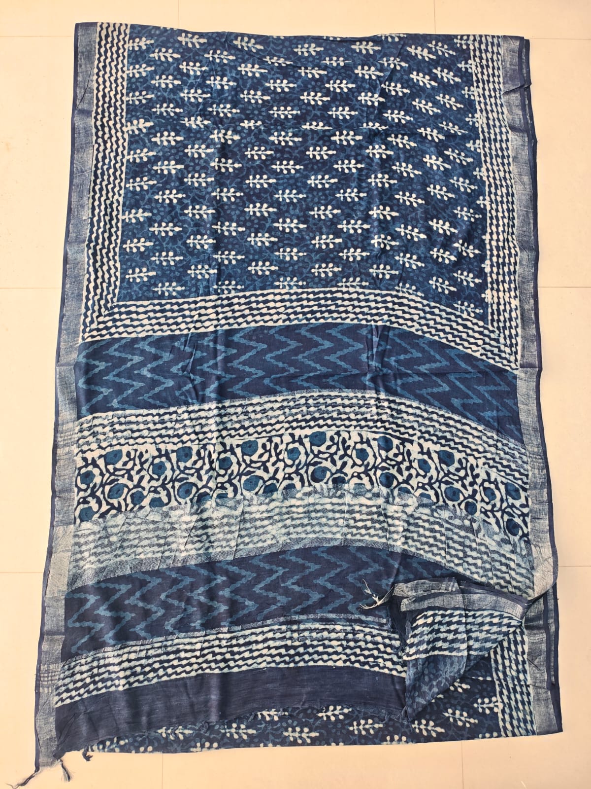 HAND BLOCK BLACK & WHITE PRINTED COTTON LINEN SAREE WITH BLOUSE  (LCS198)