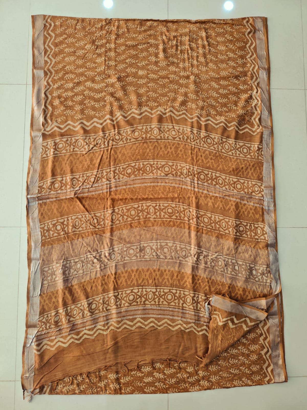 HAND BLOCK BLACK & WHITE PRINTED COTTON LINEN SAREE WITH BLOUSE  (LCS204)