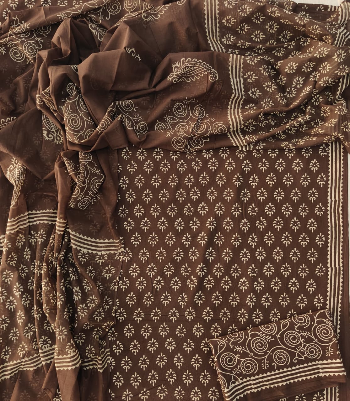 HAND BLOCK PRINTED COTTON 3-PIS SUIT WITH MULMUL DUPPATA (CMS132)