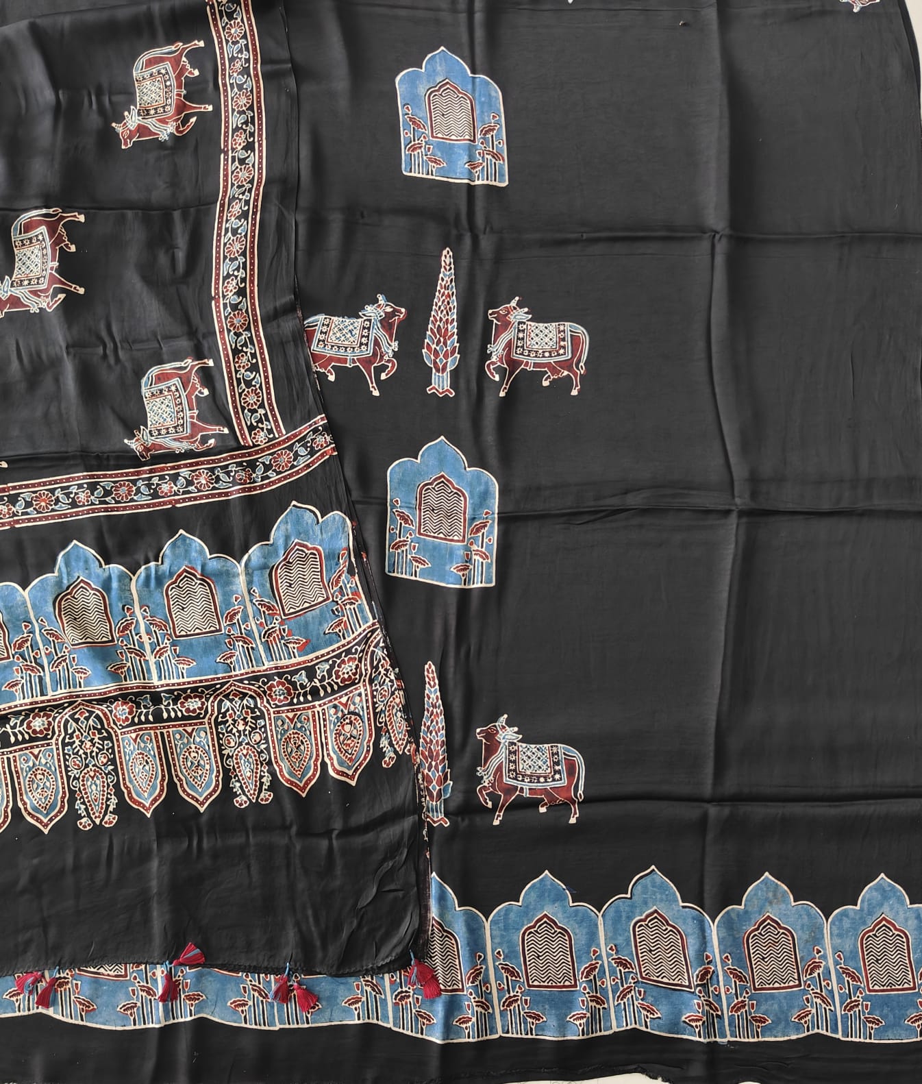 )Vanaspati Ajrakh Hand Block Printed Suits Modal Silk Fabric (CIT117)