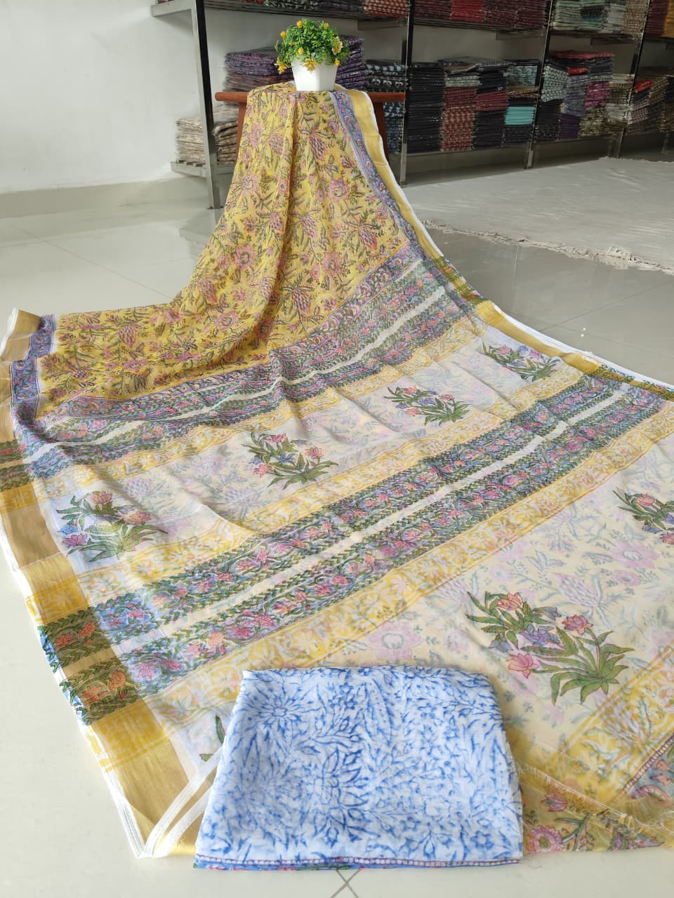 Hand Brush Painted Chiffon Saree with Blouse ( CIA84)