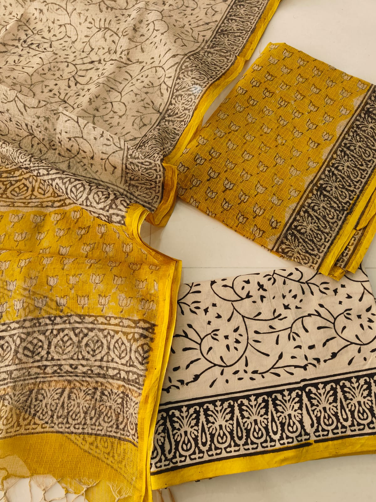 HAND BLOCK PRINTED KOTA DORIYA SUIT WITH KOTA DORIYA DUPPATA (FKS174)