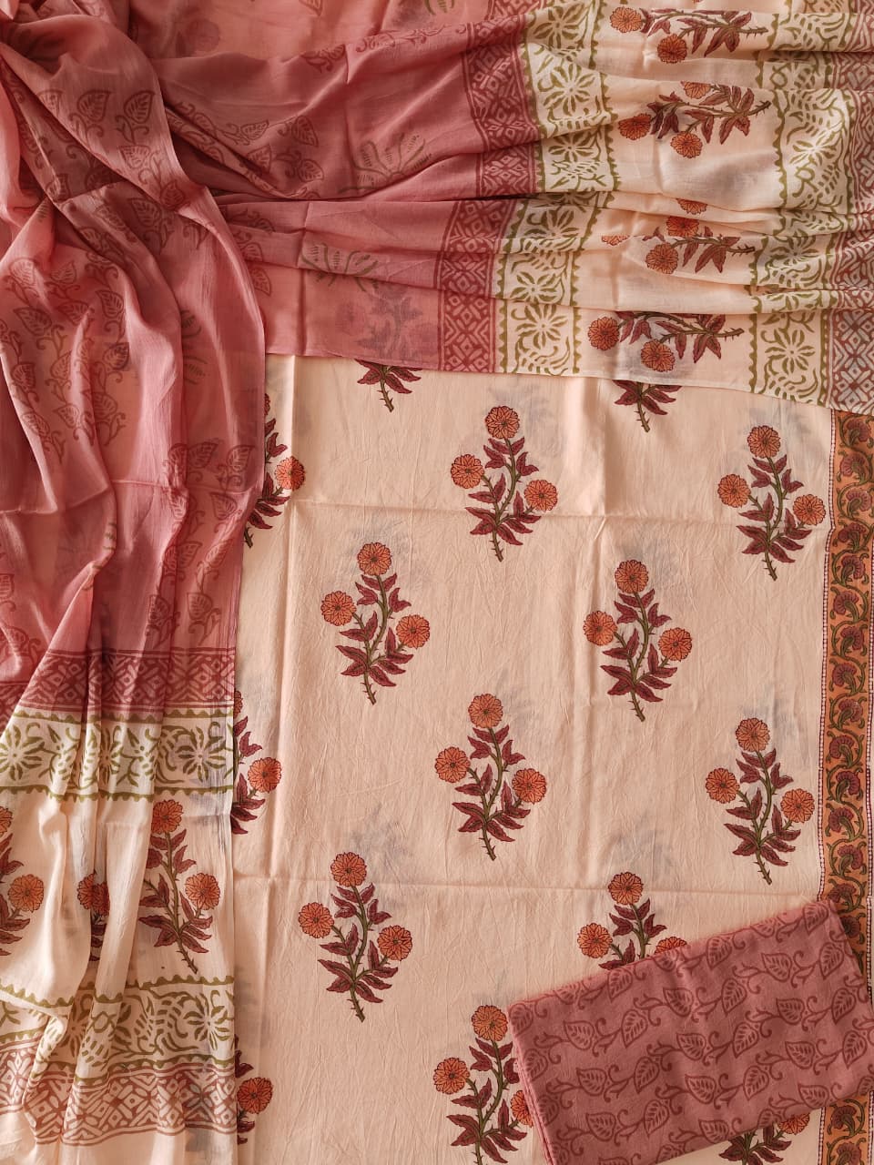 HAND BLOCK PRINTED COTTON 3-PIS SUIT WITH MULMUL DUPPATA (CMS177)