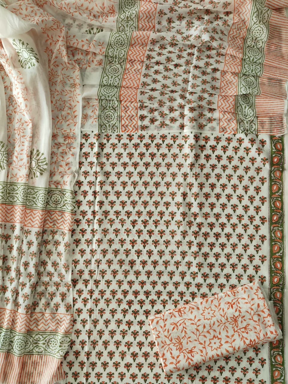HAND BLOCK PRINTED COTTON 3-PIS SUIT WITH MULMUL DUPPATA (CMS182)