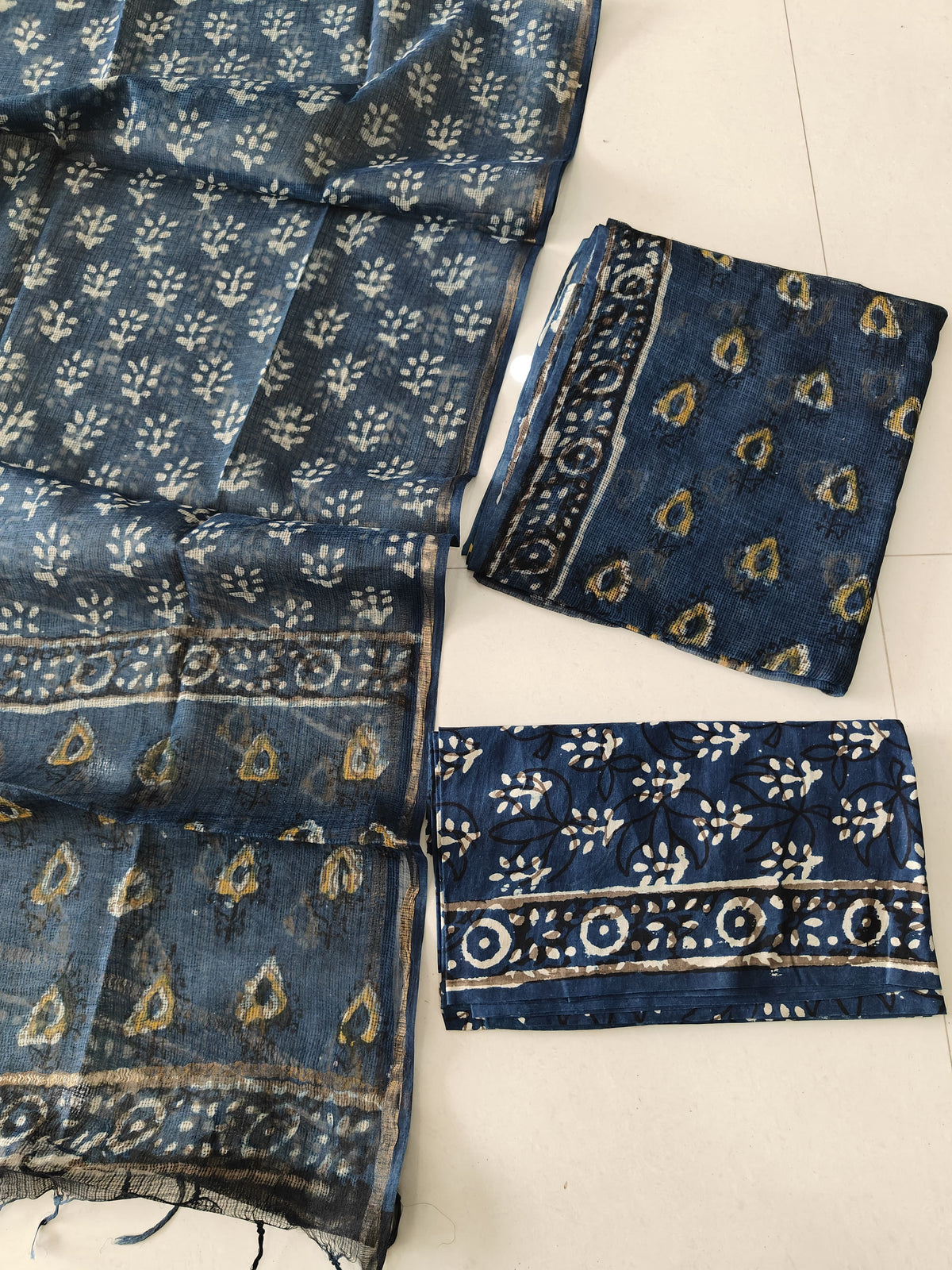 HAND BLOCK PRINTED KOTA DORIYA SUIT WITH KOTA DORIYA DUPPATA (FKS184)