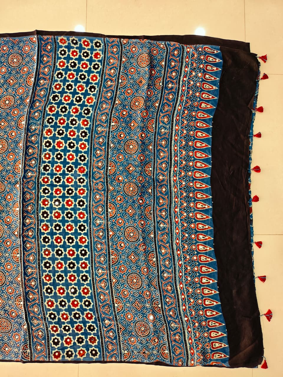 MIRROR WORK HAND BLOCK AJRAKH MODAL SILK SAREE WITH BLOUSE (CIV1)